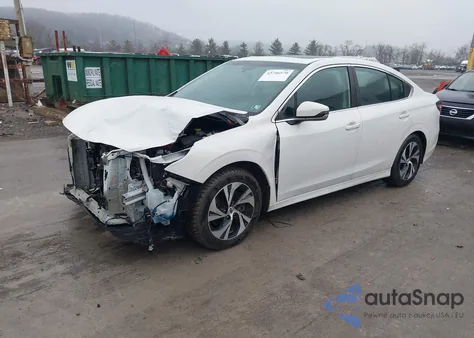 2021 Subaru Legacy Premium z USA, uszkodzony, nr VIN 4S3BWAF67M3015186